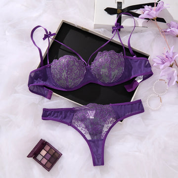 Violet Temptation – Luxury Lace Lingerie Set